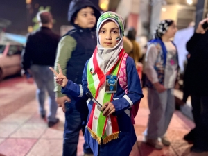 کوله‌پشتی‌ها، پرچم‌ها و حرف‌هایی بزرگ‌تر از سن‌شان